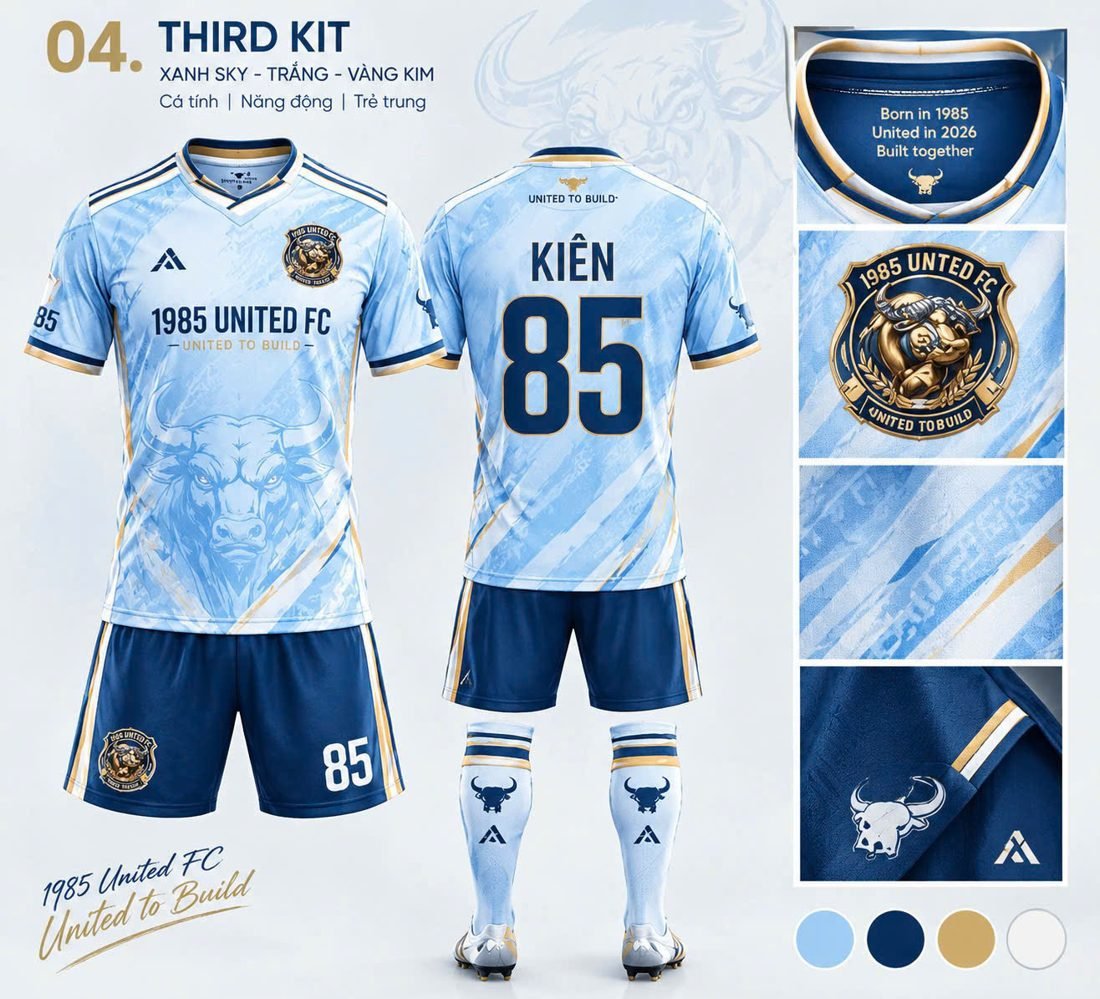 Bảng thiết kế bộ áo Xanh Sky: áo xanh sky họa tiết đầu trâu, quần navy, tất xanh, logo và chi tiết cổ áo
